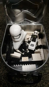 Storm Trooper Lego (used) Storm Trooper Lunch pale + a Storm Trooper named Norm - Picture 1 of 2
