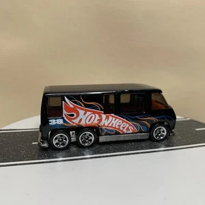 2006 Hot Wheels Mainline #208 GMC Motorhome Black w/Chrome 5sp & HW Logo NM - Picture 1 of 13