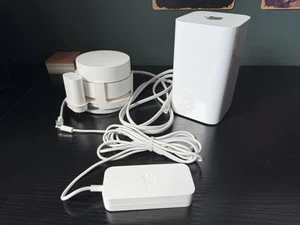 Apple A1521 AirPort Extreme Base Station Wireless Router, Plug, & Google WiFi - Zdjęcie 1 z 6
