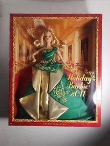 Holiday Barbie Puppe Barbie Collector 2011 - Neu, nie aus der Verpackung genommen  - Bild 1 von 15