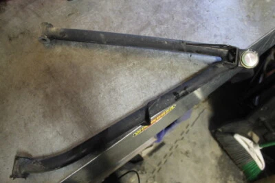 Ski-Doo Summit X 800R 2015 equipamiento E-Tec T3 174 pulgadas brazo A inferior delantero derecho #16680 Foto 1 de 4