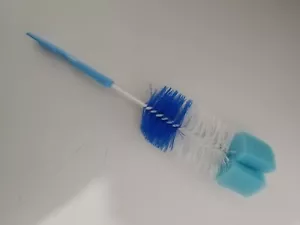 Manual dirt cleaner, helps you clean stubborn dirt, blue color. - Picture 1 of 2