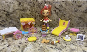 Disney Happy Places Belle Katy Pétalos Lil Shoppie Toasty Golosinas Paquete Temático - Imagen 1 de 11
