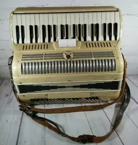 Vintage Toscanti Piano Accordion, Parts or Fix, Beige (Keys Don't Work) No Case - Picture 1 of 12