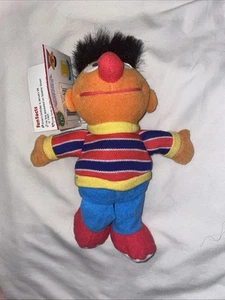 Vintage Sesamstraße Bohnen ERNIE 8 Zoll Plüsch Stofftier Puppe Spielzeug mit Etikett Tyco 1997 - Bild 1 von 2