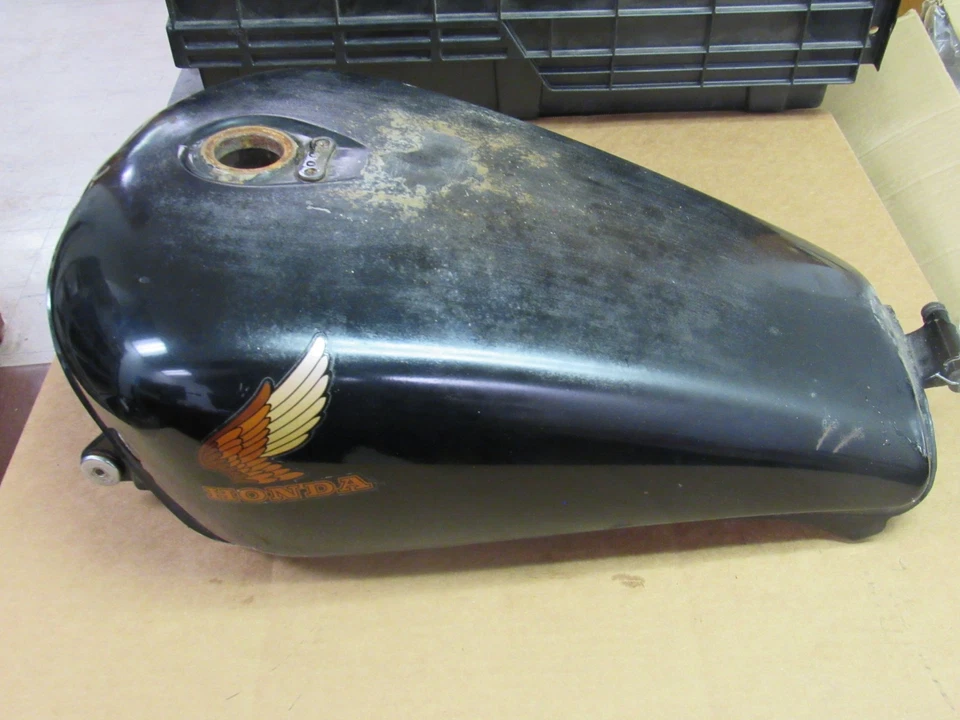 Honda VF700C Magna 1984 tanque de combustible tanque de gasolina Foto 1 de 4