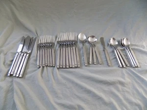 Gibson 18/10 Edelstahl China 29 SCHWER Boxy Quadratisch Geschmiedet Besteck Set ~ 31 Stck. - Bild 1 von 7