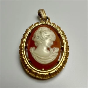 Avon 3-D Oval Cameo Pendant Reversible Vintage Orange Stone Beige Lady (D133) - Picture 1 of 5