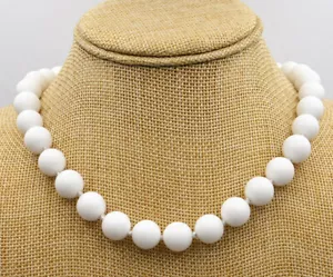 Collier rond gemme 12 mm corail de mer Blanche Tridacna 18 pouces fermoirs d'amour tibétain argent - Photo 1/3