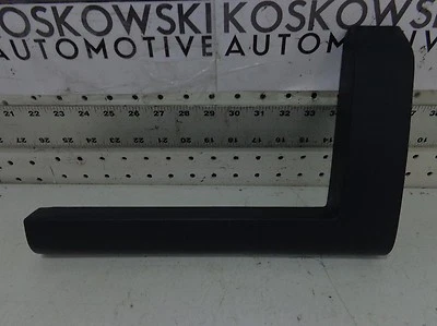 Panel de ajuste inferior derecho Chevy C1500 azul 15690008 GMC 88 94 89 90 91 92 Foto 1 de 4