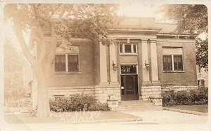 Postal de la biblioteca pública LP09 Albia Iowa RPPC - Imagen 1 de 2