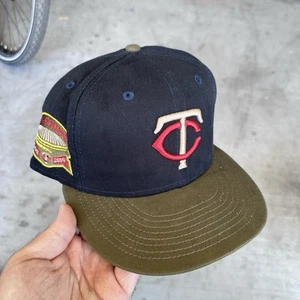 7 1/2 Minnesota Twins New Era Script Sombrero Club Gorra Ajustada Marrón/Azul Marino 59fifty - Imagen 1 de 3