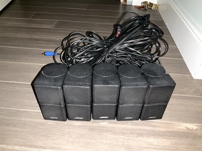 Lote de 5 altavoces premium Bose Acoustimass Jewel cubo giratorio y paquete de cables Foto 1 de 4