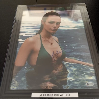 Jordana Brewster 11x14 亲笔签名照片 - Beckett Cert # C03748 — 第 1/3 张图片
