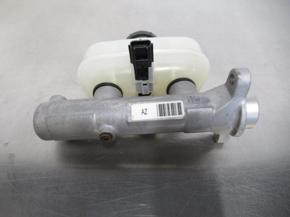 EB1424 2005 05 FORD GT GT40 SUPERDEPORTIVO FRENO CILINDRO MAESTRO Foto 1 de 4