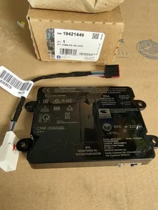 2016-2018 Silverado Sierra Console Lid Wireless Charging Module OEM GM 19421449 - Picture 1 of 6