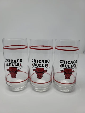 Lot (3) Chicago Bulls Vintage NBA Bulls Logo 16 oz. Drinking Glass Tumblers Cover