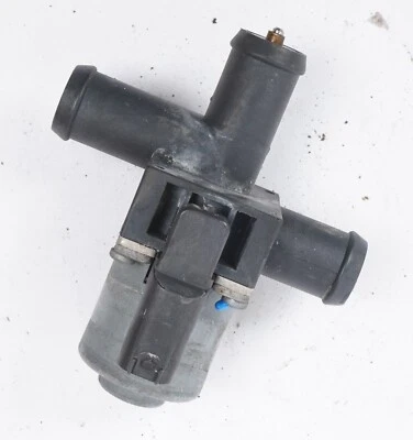 Válvula de control de refrigerante 14-20 Mercedes S550 W222 A0005062864 OEM Foto 1 de 4