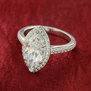 Zierlicher 3,10 kt weißer Moissanit-Halo-Verlobungsring im Marquise-Schliff 14 K Weißgold - Bild 1 von 5