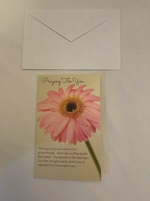 Tarjeta de felicitación de flores Praying For You con sobre se puede personalizar para ponerse bien Foto 1 de 3