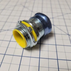 Raco 2914RT Compression Connector  1" Conduit , w13 - Picture 1 of 3