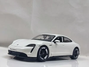 Burago 1/24 Porsche Taycan Turbo S White Diecast Model sports Car - Picture 1 of 10