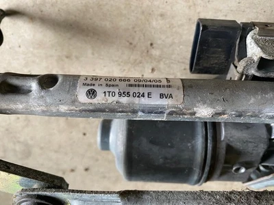 Wischergestänge rechts vorne VW Touran  1T0955024E - Bild 1 von 2