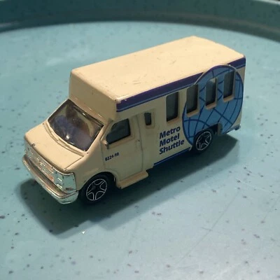 VINTAGE MATCHBOX MB53 CHEVY TRANSPORT BUS DIECAST MODEL 96283 - Image 1 of 4