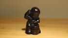 Netsuke ”chinese boy who beats a drum” Wood carving accessories Asian ornament