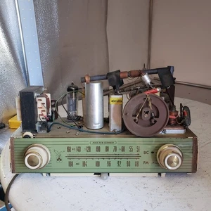 Radio FM BC Grundig Tube 104860135 de colección hecha en Alemania no funciona - Imagen 1 de 24