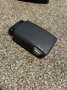 05-09 Volvo S60 05-07 XC70 V70 Center Console Lid Black Arm Rest Armrest OEM - Picture 1 of 6