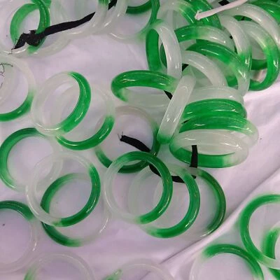 Pulsera Jade Cuarcita Verde Flotante Alto Hielo, Media Montaña, Media Agua Foto 1 de 4