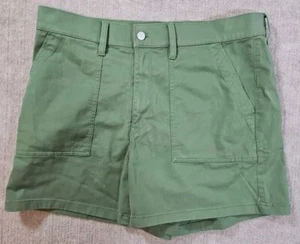 J. Pantalones cortos chinos verdes Crew para mujer BT201 4,5 entrepierna cintura 33 nuevos con etiquetas frente plano - Imagen 1 de 9