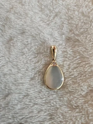 Pingente de madrepérola com incrustação de ouro amarelo 14K - Kabana - Imagem 1 de 4