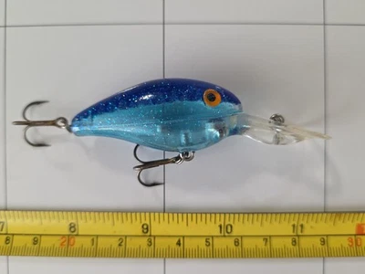 VINTAGE REBEL DEEP CRANK-R FISHING LURE BLUE  - Image 1 of 4
