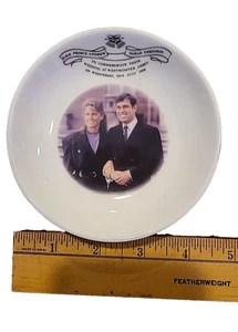 Vintage Commemorative Plate of Prince Andrew and Sarah Ferguson's Wedding 1986 - Picture 1 of 4