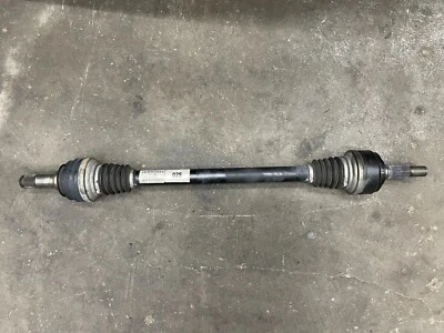 Volkswagen Touareg 2013-2017 eje trasero izquierdo o derecho OEM 7P0501201S Foto 1 de 4