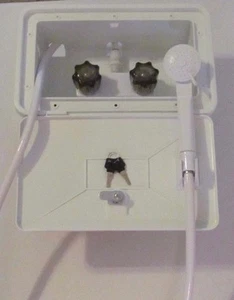 Juego de caja de ducha exterior exterior exterior RV blanco soporte rociador de mano - Imagen 1 de 8