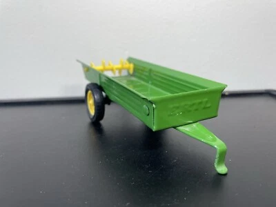 ERTL John Deere 75-7650 Green Farm Trailer Spreader - Image 1 of 4