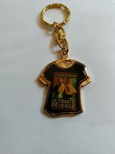 OSCAR DE LA HOYA Vs.JULIO CESAR CHAVEZ GOLD COLOR KEYCHAIN RARE Accepting Offers - Picture 1 of 6