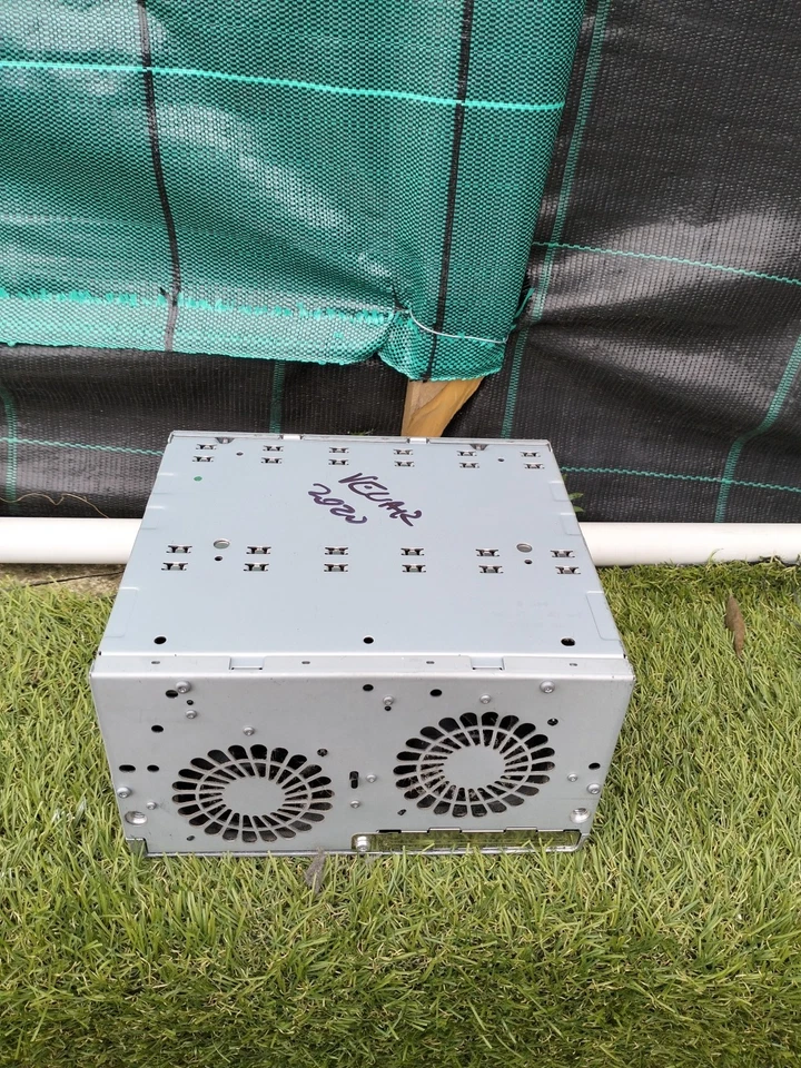 J9D3-19C211-PD AUTORADIO LAND ROVER RANGE ROVER Velar 2.0 I 4X4 110KW - Immagine 1 di 4