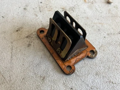 2001 KTM 50 SX PRO JR OEM INTAKE REED BLOCK ASSEMBLY 044 - Image 1 of 4
