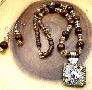 Vintage BS 2010 Western Cowboy Bucking Horse Pendant Necklace/Earring Set - Picture 1 of 12