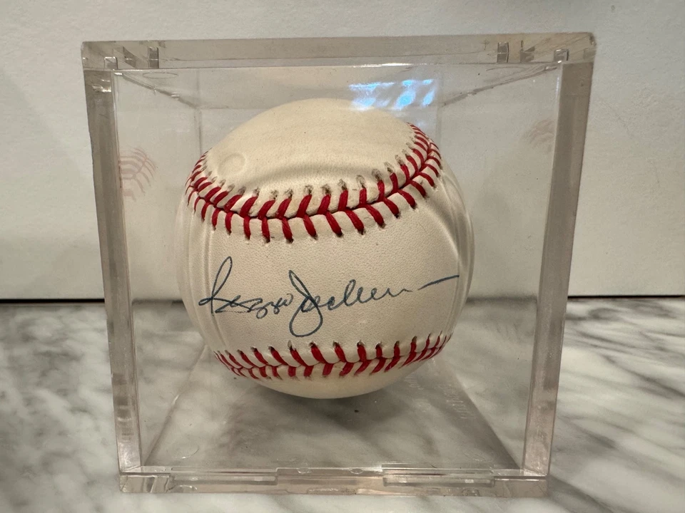 Reggie Jackson signed baseball - Image 1 of 2