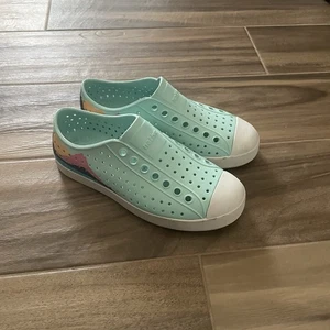 Zapatos acuáticos Native Jefferson para mujer talla 6 Blue Mountains activos al aire libre - Imagen 1 de 7