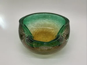 Cuenco decorativo de colección Murano Sommerso verde y ámbar Avventurina Freeform - Imagen 1 de 14