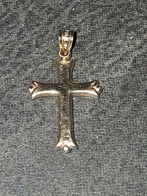Кулон в виде креста из желтого и белого золота 14 карат - Изображение 1 из 3