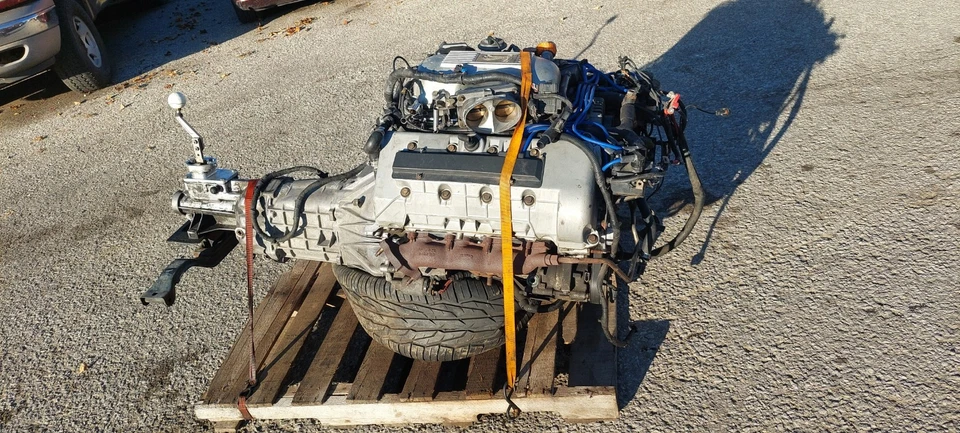 Motor 4,6 L DOHC 1996 1997 Mustang Cobra V8 4,6 transmisión extraíble Foto 1 de 4