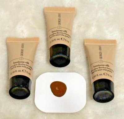 GIORGIO ARMANI - Set of 3 - Luminous Silk Flawless Foundation Mini's - Shade #14 - Image 1 of 4