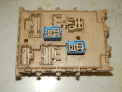 Centralina Fusibile Nissan Primera P12 24350-AV700 428073 - Immagine 1 di 4